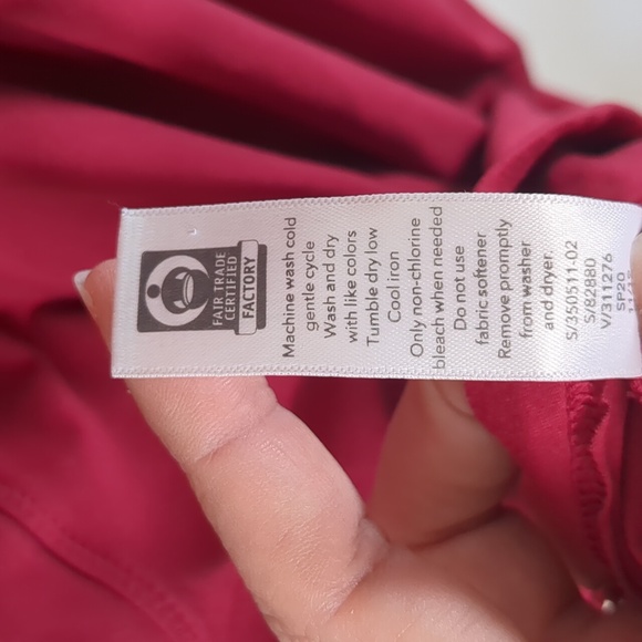 Athleta Women's Racer Back Tank Top Dark Pink Raspberry Size Large - Picture 8 of 10